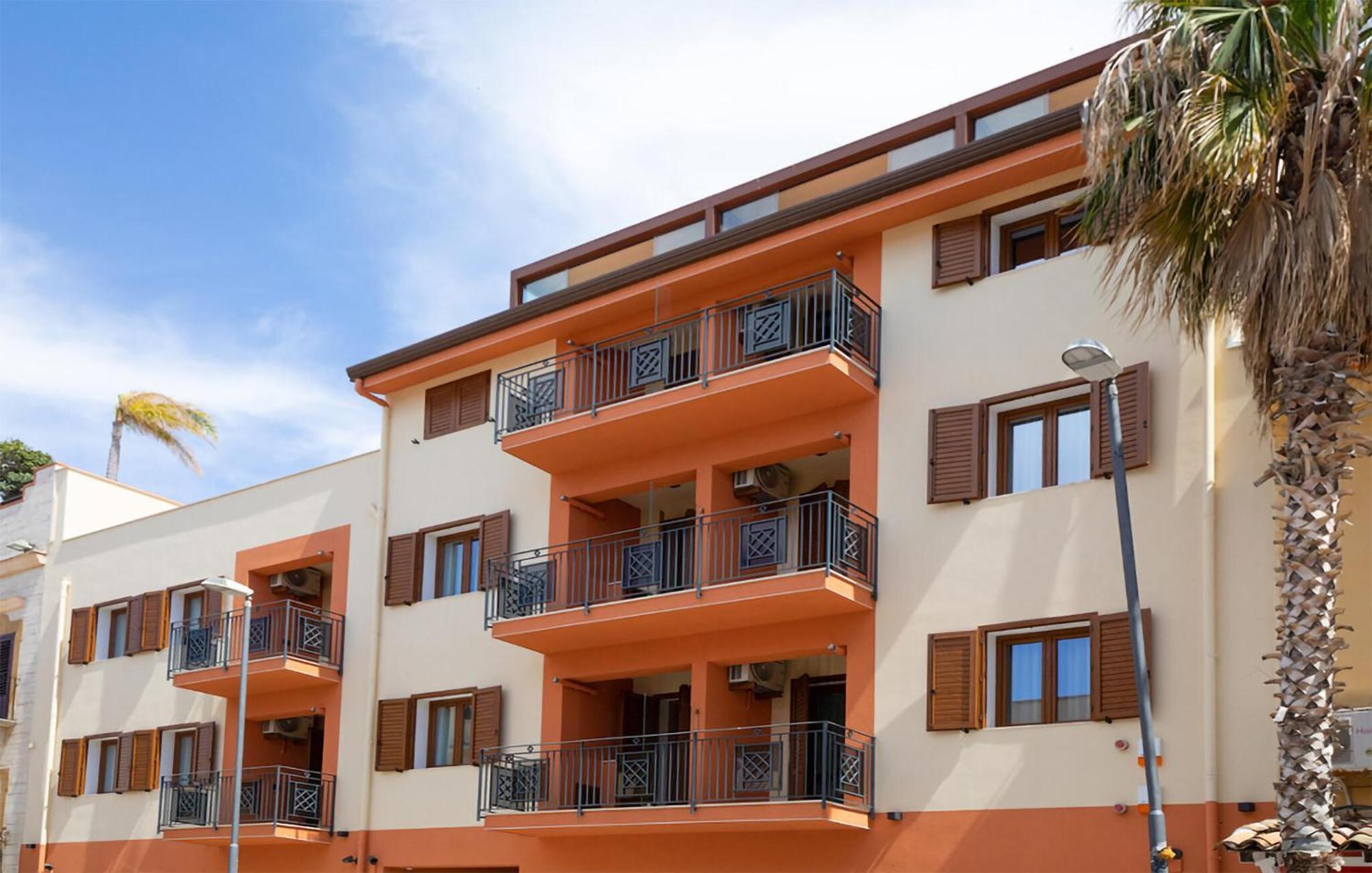 1 Bedroom Lovely In Apartment *